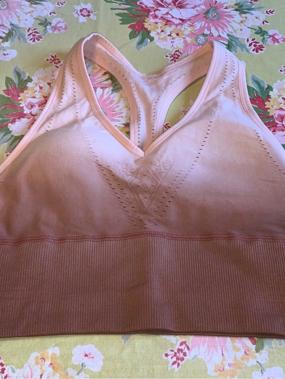 Seamless Racerback Sports Bra in Dusty Rose